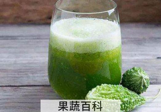 苦瓜水洗脸有什么功效 苦瓜水洗脸正确做法