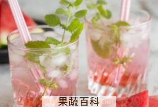 喝气泡水的好处和坏处