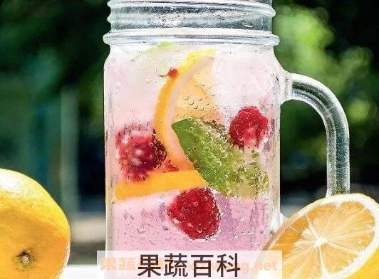 气泡水和苏打水的区别 气泡水的神奇功效