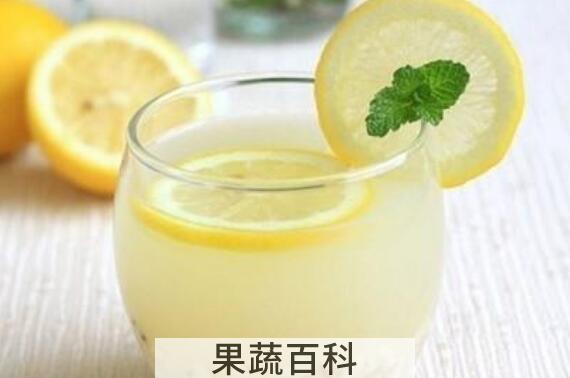 盐柠檬水的功效与作用 喝柠檬水加盐有什么好处