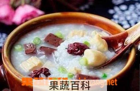 果蔬百科猪血鲫鱼粥的做法