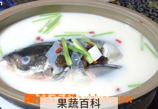 果蔬百科鱼头豆腐汤的材料