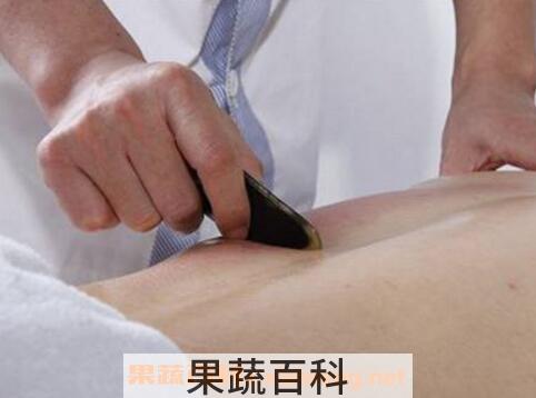 刮痧的好处和坏处