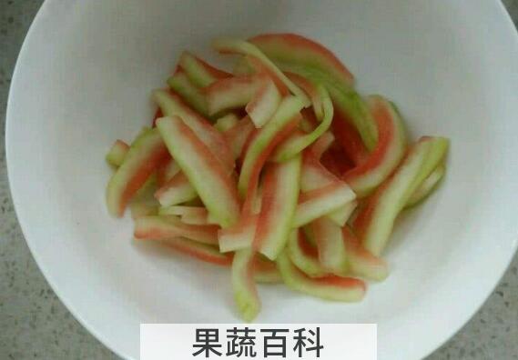 西瓜皮怎么腌制咸菜 怎样腌制酱西瓜皮