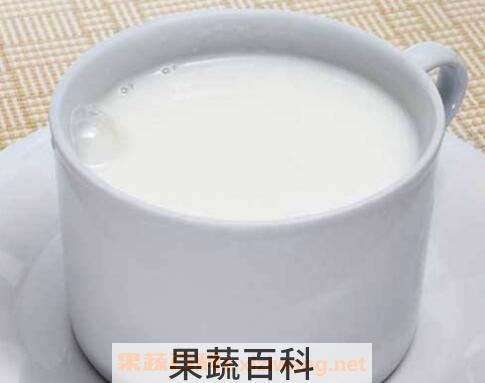 全脂牛奶和脱脂牛奶的区别 脱脂牛奶的功效