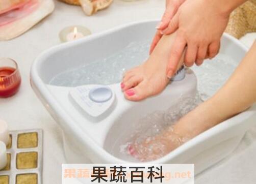 盐水泡脚有什么好处