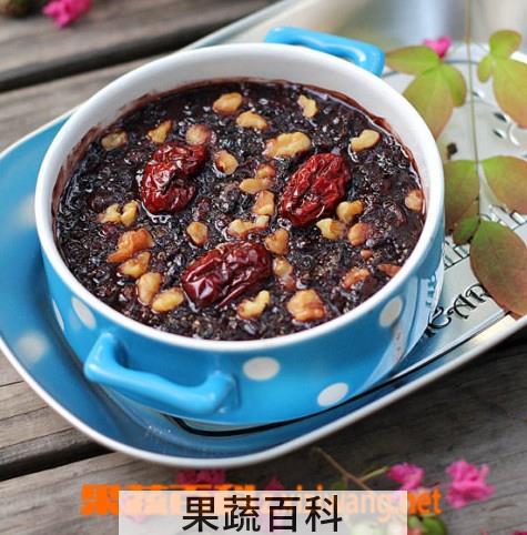 果蔬百科紫米核桃红枣甜粥的做法