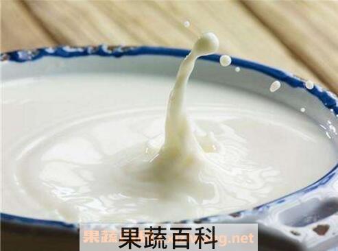 用牛奶怎么洗脸 牛奶洗脸方法步骤