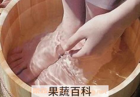 白醋泡脚的功效与作用