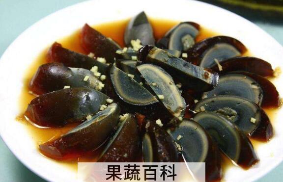 松花蛋不能和什么一起吃 吃松花蛋的禁忌