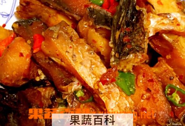 果蔬百科红烧腊鱼的做法