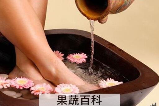 果蔬百科明矾泡脚的方法与功效