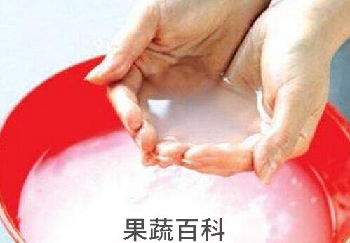 果蔬百科淘米水洗头发的好处