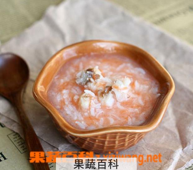果蔬百科煮鳕鱼莼菜粥的做法