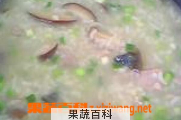 果蔬百科香菇皮蛋粥