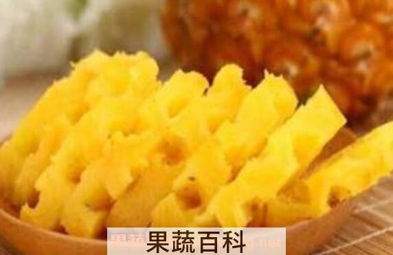 菠萝怎么削皮 菠萝去皮最简单的方法