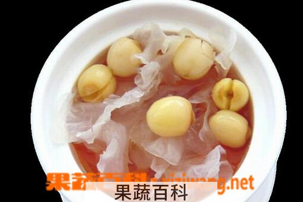 果蔬百科银耳莲子粥