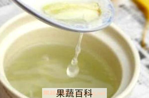 开水泡大蒜有什么功效 生大蒜泡开水喝的效果