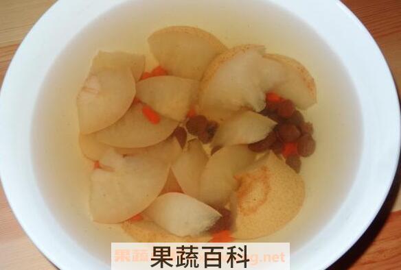 梨子煮水的功效与作用 喝梨子煮水的好处