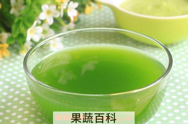 芹菜汁的功效与作用 芹菜汁生喝还是熟喝