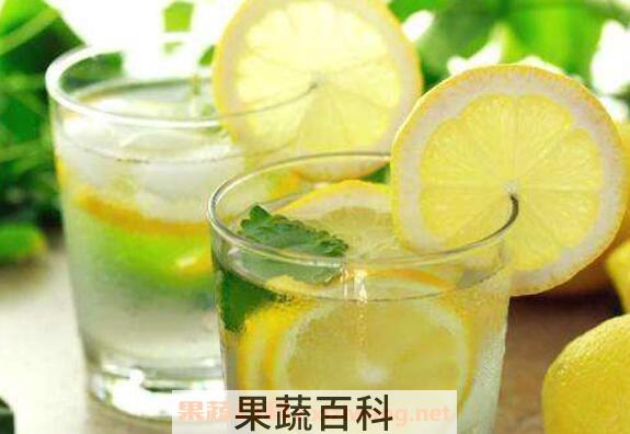 柠檬水的功效与作用 柠檬水的副作用