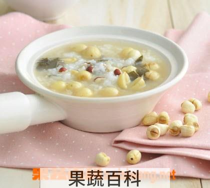 果蔬百科莲子芡实荷叶粥