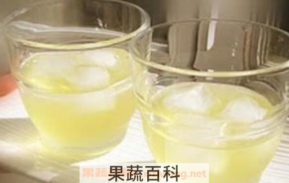 柠檬泡酒的功效作用 喝柠檬泡酒的好处