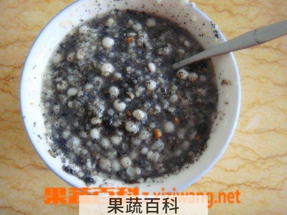 果蔬百科核桃芝麻花生粥
