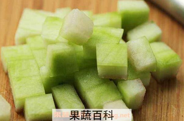 西瓜皮的作用与功效 吃西瓜皮的好处
