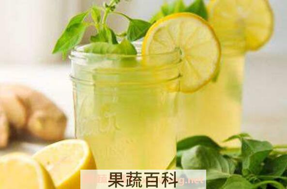 柠檬蜂蜜水的功效与作用 柠檬蜂蜜水的食用禁忌
