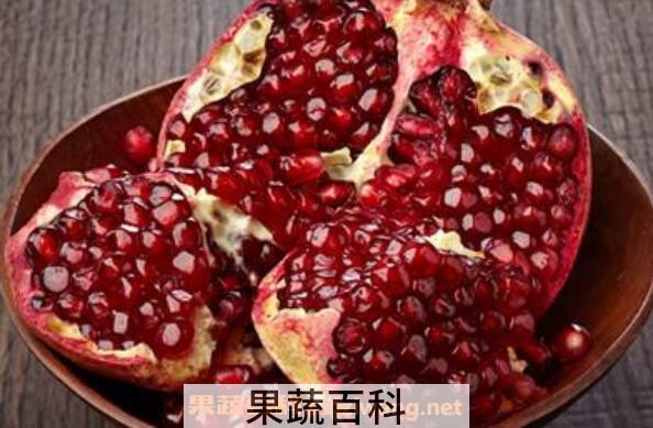 吃石榴吐籽吗 吃石榴籽的功效与作用