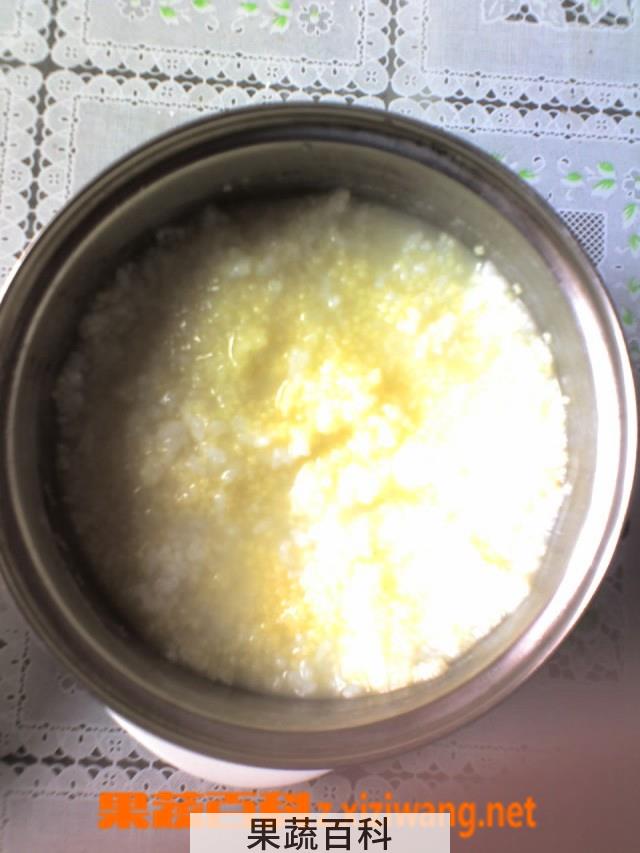 果蔬百科小米白芝麻粥