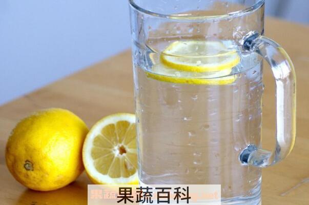  柠檬水的功效与作用 喝柠檬水的好处