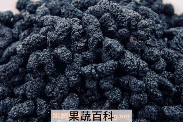 黑桑葚干泡水喝的功效