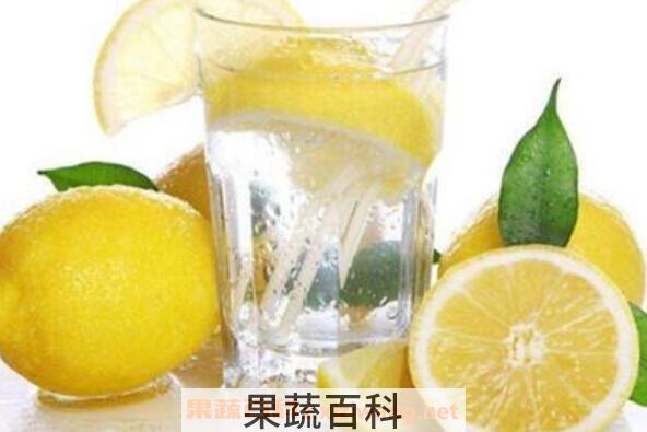 如何用柠檬片泡水 柠檬片泡水的正确泡法