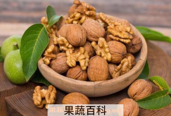 男人吃核桃有什么好处 女人每天吃核桃的好处