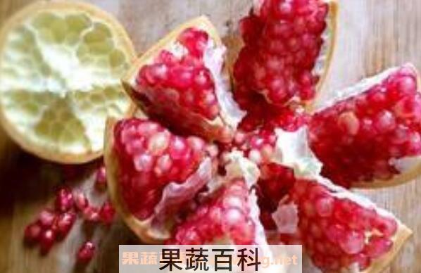 怎么剥石榴快速简单 怎么剥石榴不染手