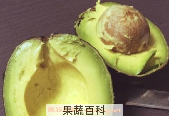 牛油果吃起来什么味道 牛油果怎样吃才不难吃