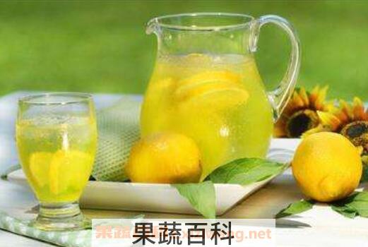 减肥柠檬水的正确泡法 减肥柠檬水怎么喝