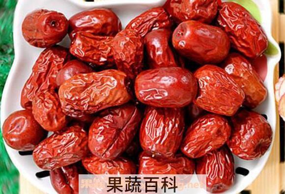 干枣去皮的最简单方法 枣泥的常见吃法