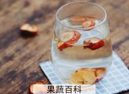 山楂干泡水的功效