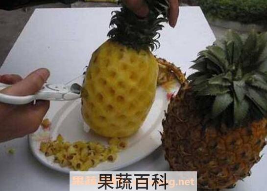 菠萝怎么去皮 菠萝去皮最简单的方法