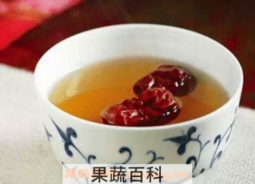泡茶应该用什么枣 红枣泡茶的好处与功效