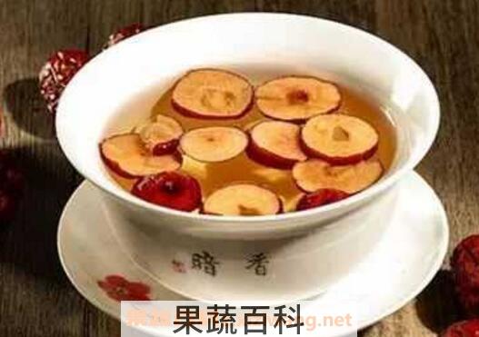 泡茶应该用什么枣 红枣泡茶的好处与功效
