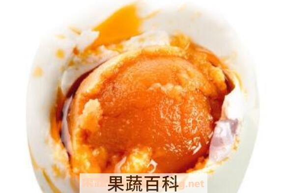 快速熬出鸡蛋油的方法