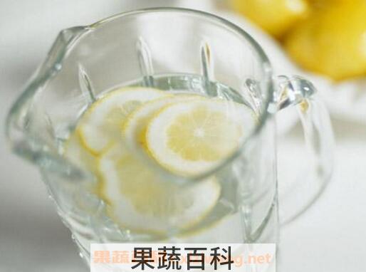 柠檬片泡水的副作用和禁忌