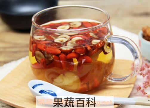 大枣枸杞泡水的功效 大枣枸杞泡水有什么好处
