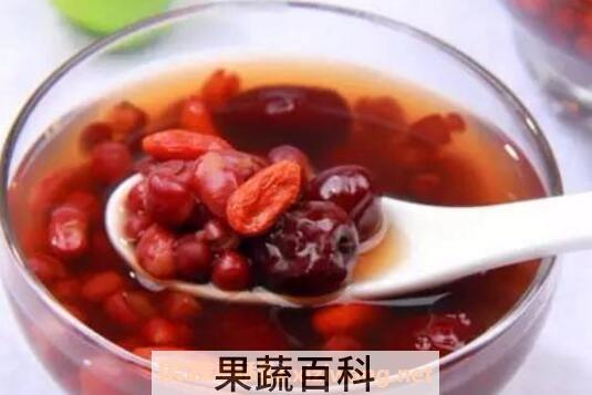 枸杞红枣泡水喝的害处 枸杞红枣泡水喝的禁忌