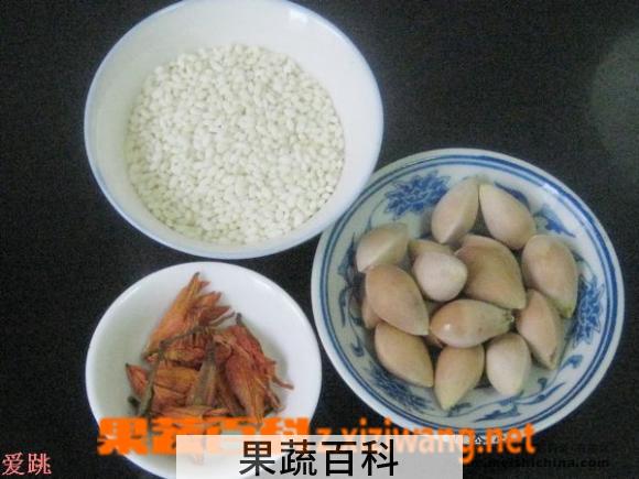果蔬百科芡实白果糯米粥
