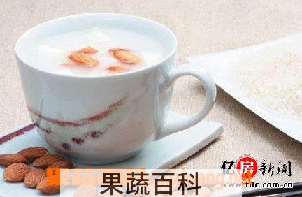 果蔬百科核桃杏仁粥